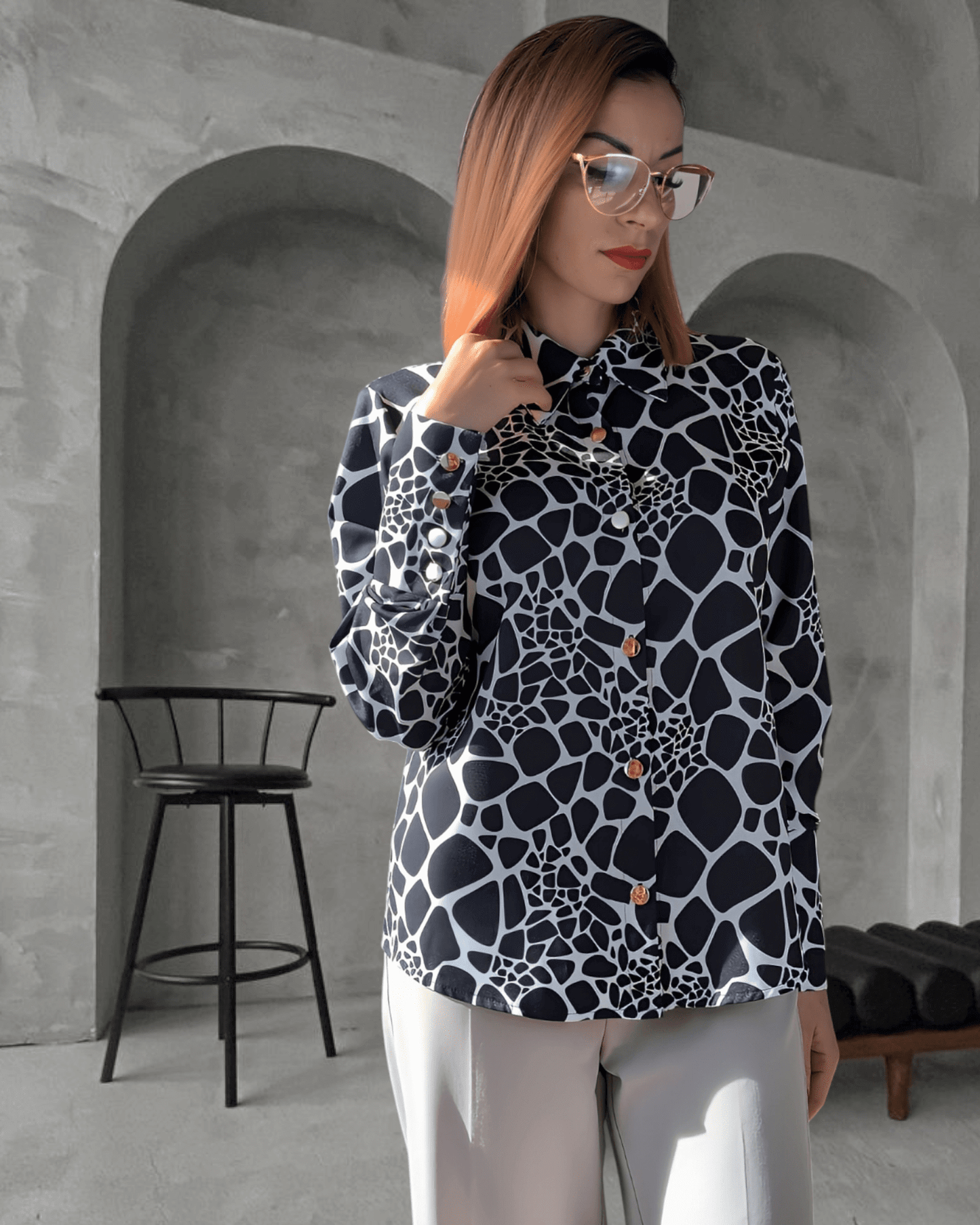 women's blouse made from 80% cotton
Geneva, Switzerland