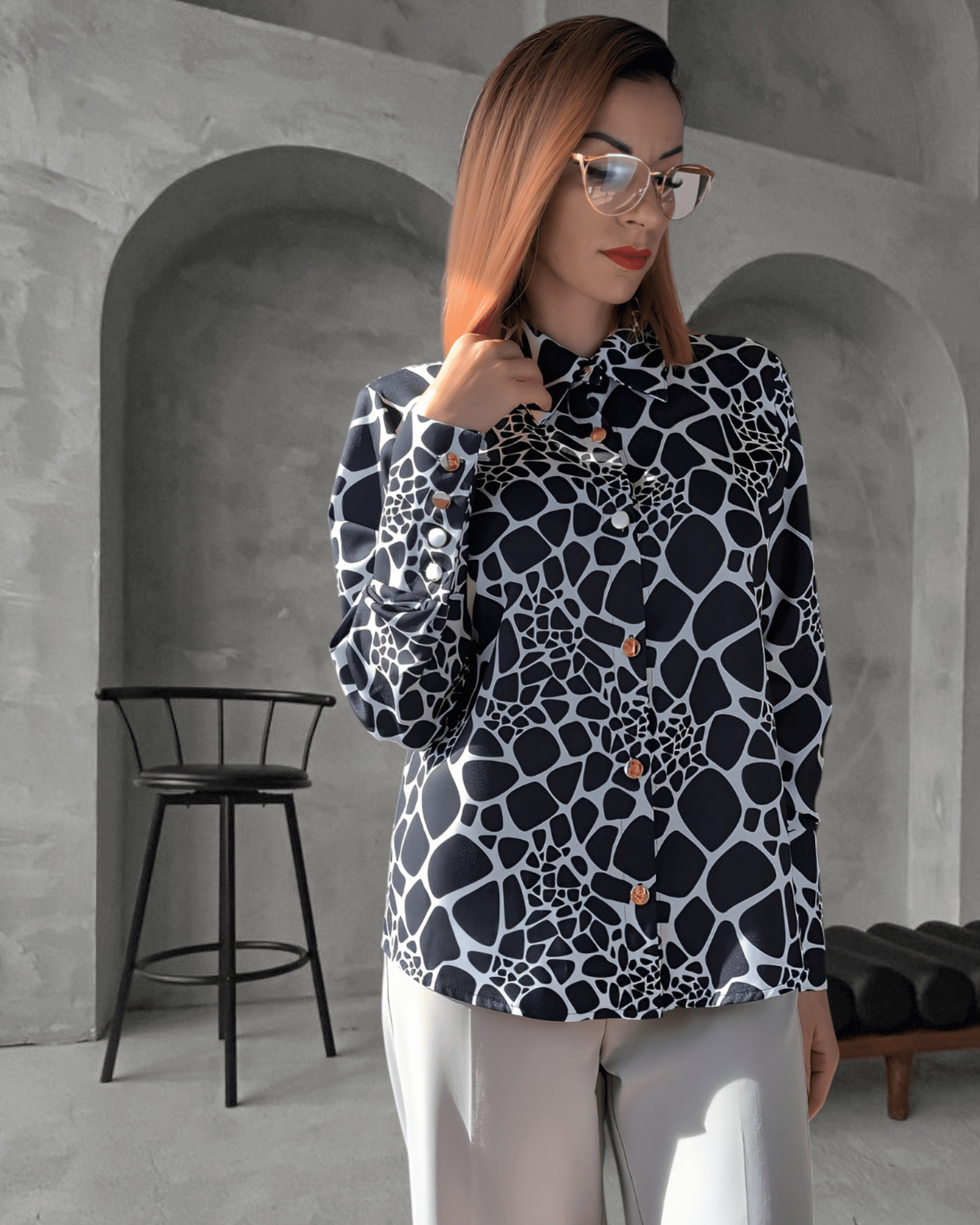 women's blouse made from 80% cotton
Geneva, Switzerland