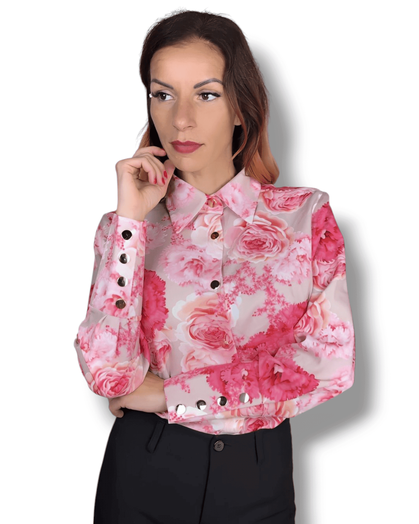 . Suranska Shop . Beigefarbene Bluse mit rosa und pinken Blumen und goldenen Knöpfen – Genf, Schweiz – Suranska Shop